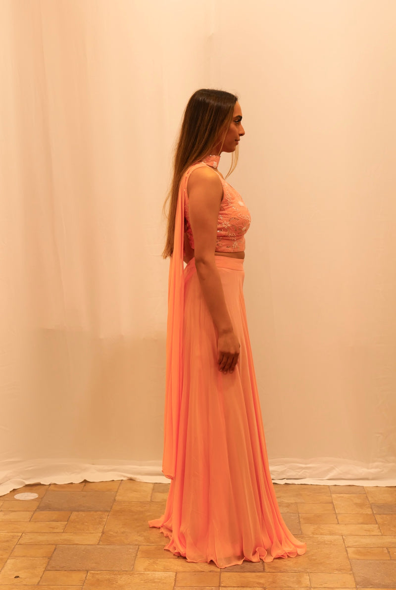 PEACH SHORT TOP SHARARA