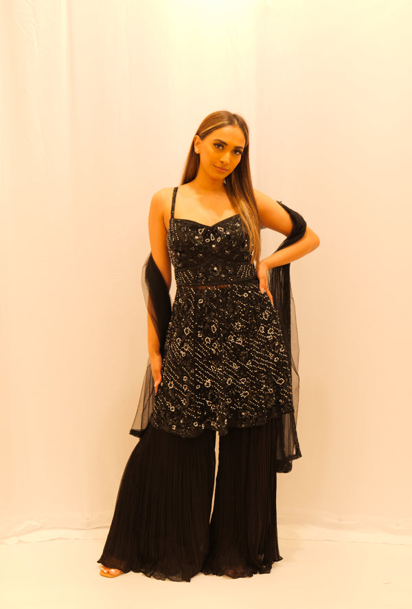 BLACK SEQUENCE SHARARA