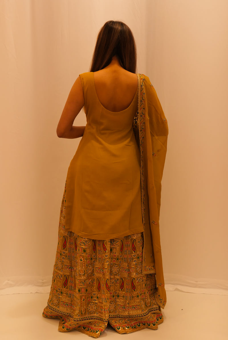 MUSTARD SHARARA